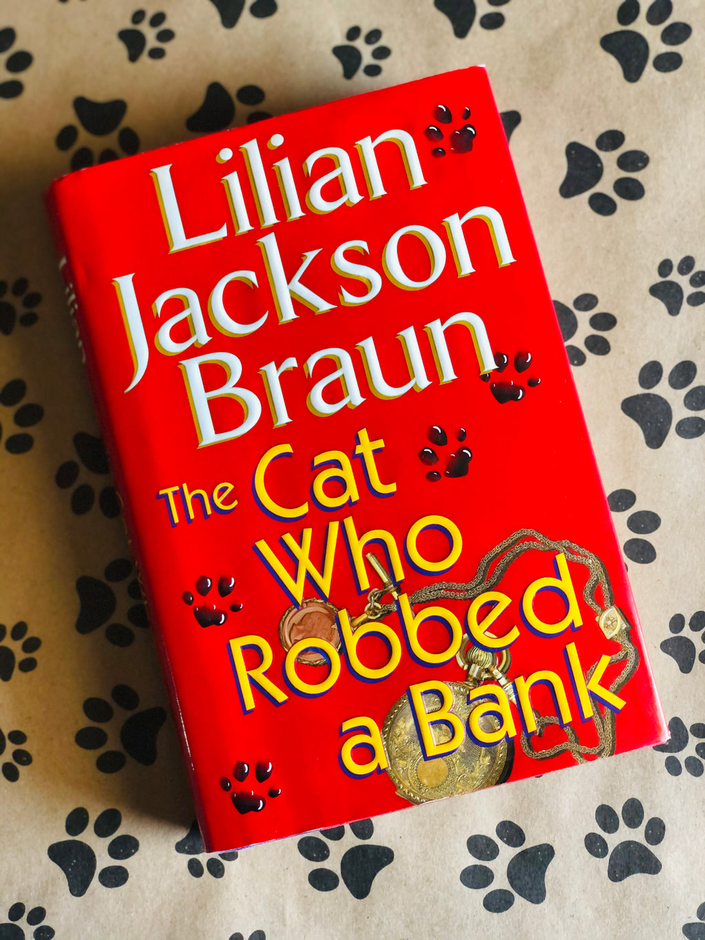 The Cat Who Robbed a Bank- By Lilian Jackson Braun