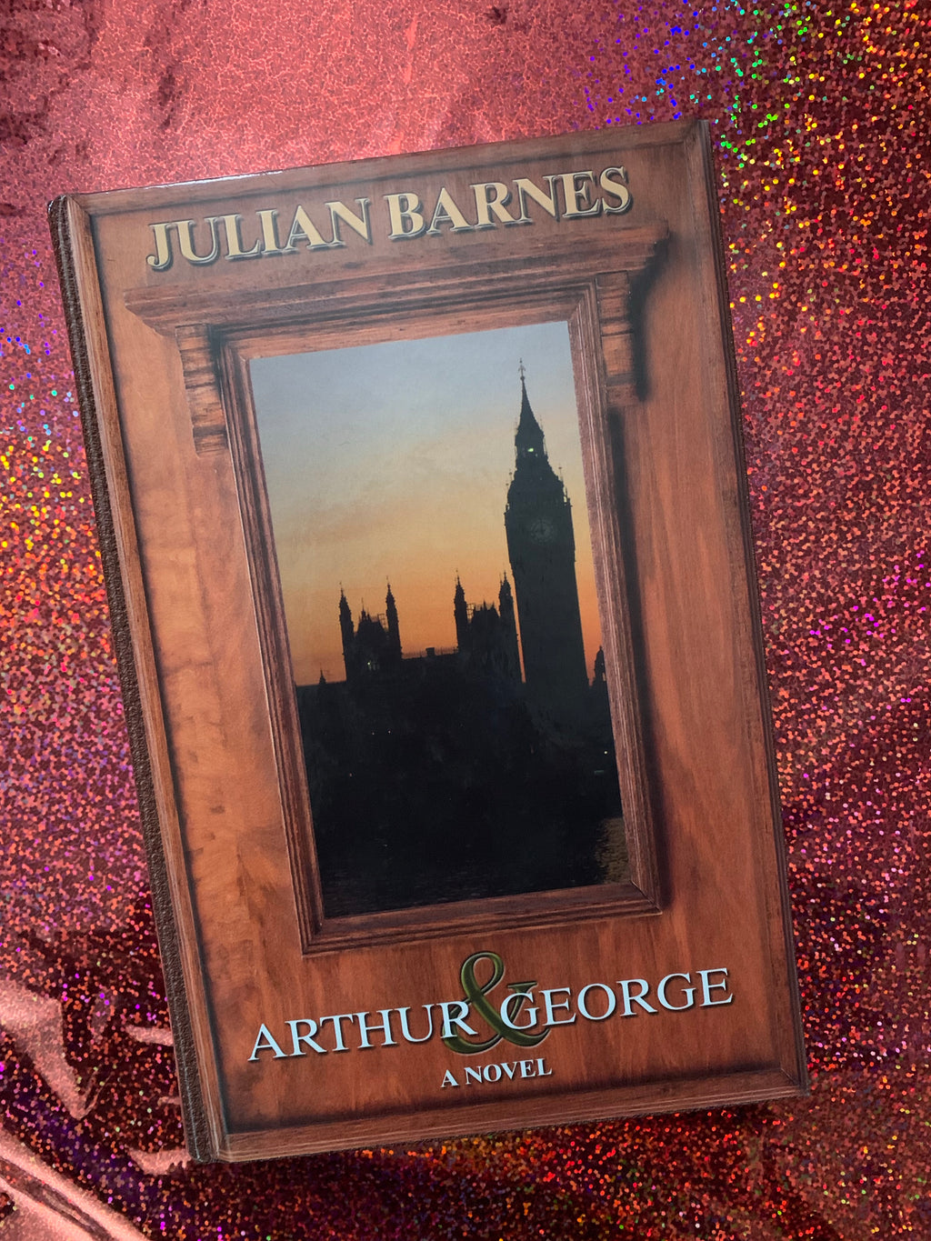Arthur & George (Large Print)- By Julian Barnes